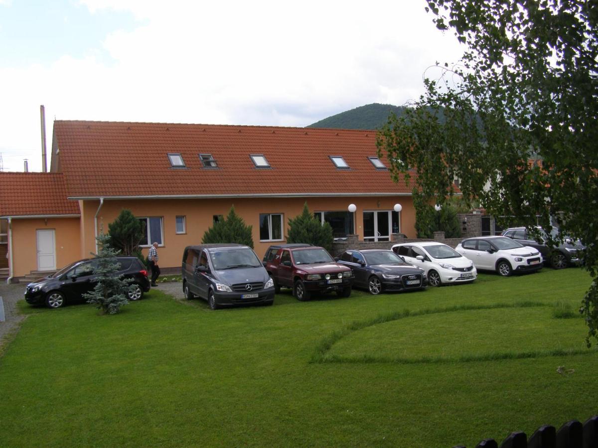 Pension Harmonia Miercurea Ciuc Esterno foto